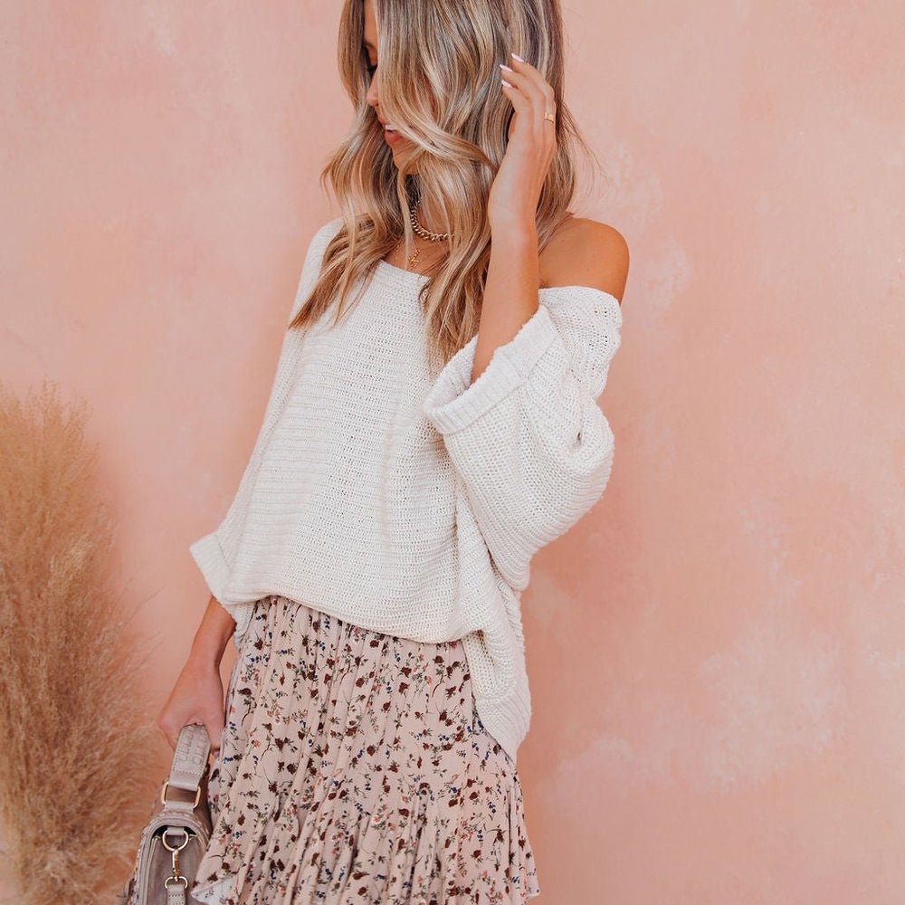 LAST ONE -VERSA FLORAL RUFFLE SHORTS - TAUPE - Picture 9 of 10